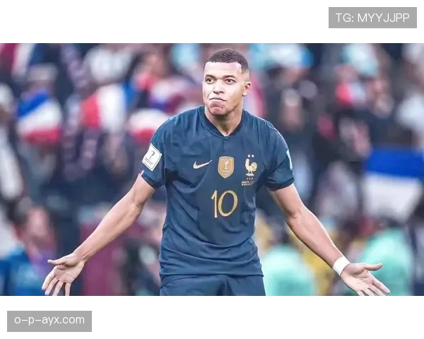 法国队在2018世界杯中斩获桂冠，展现出强大的竞争力与传奇风采