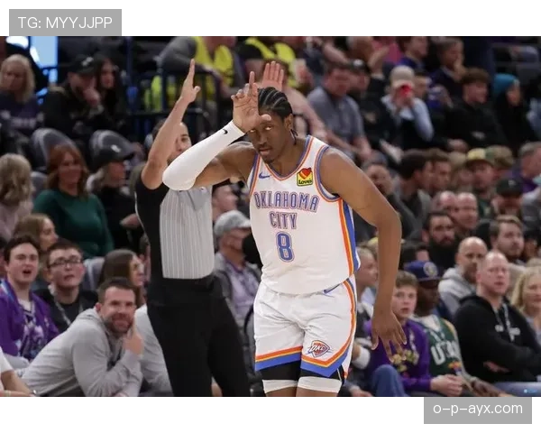 杰伦·威廉姆斯挡拆牵制内线，较上季更高效